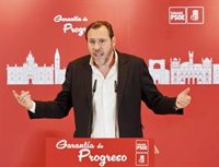 Almeida exige explicaciones por "escenas tercermundistas" a Óscar Puente, enfocado "en ser secretario de Organización"