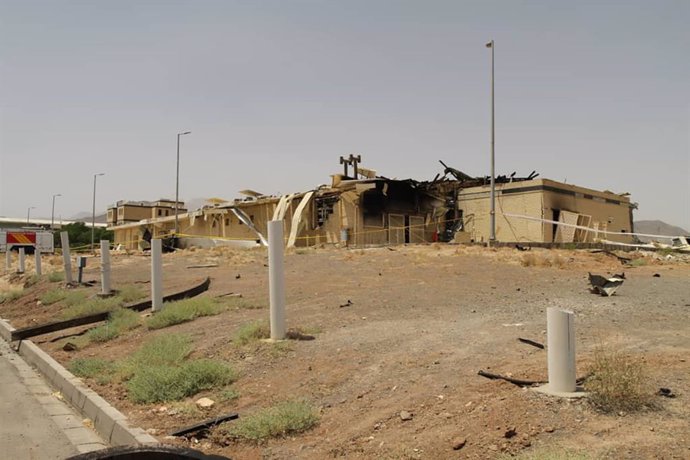 Archivo - July 2, 2020, Natanz, Florida, USA: This photo released on Thursday by the Atomic Energy Organization of Iran, shows a building after it was damaged by a fire, at the Natanz uranium enrichment facility some 200 miles (322 kilometers) south of th
