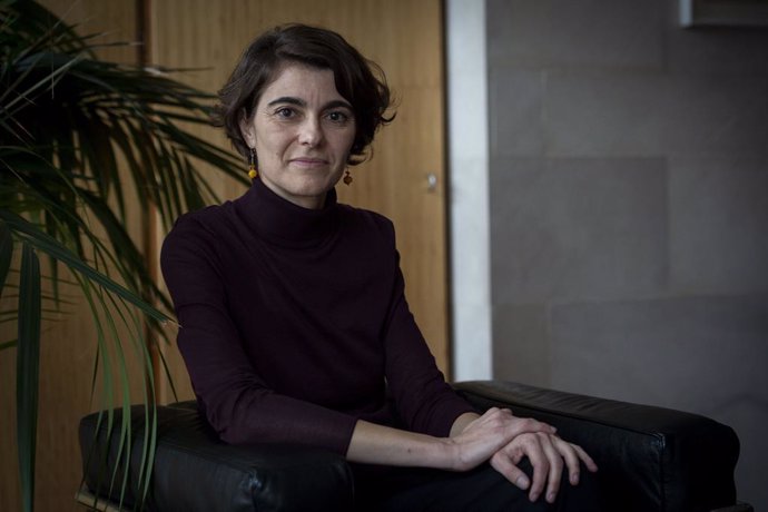 Archivo - La secretaria de Estado de Derechos Sociales, Rosa Martínez, posa para Europa Press, en el Ministerio de Derechos Sociales, Consumo y Agenda 2030, a 8 de febrero de 2024, en Madrid (España). Rosa Martínez es exdiputada de Equo. Además, trabajó c