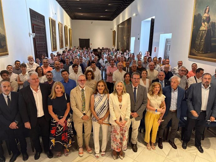 El Real Alcázar de Sevilla ha sido escenario del homenaje que la Red Andaluza de Medicina Transfusional, Tejidos y Células celebra por el Día Mundial del Donante de Sangre.
