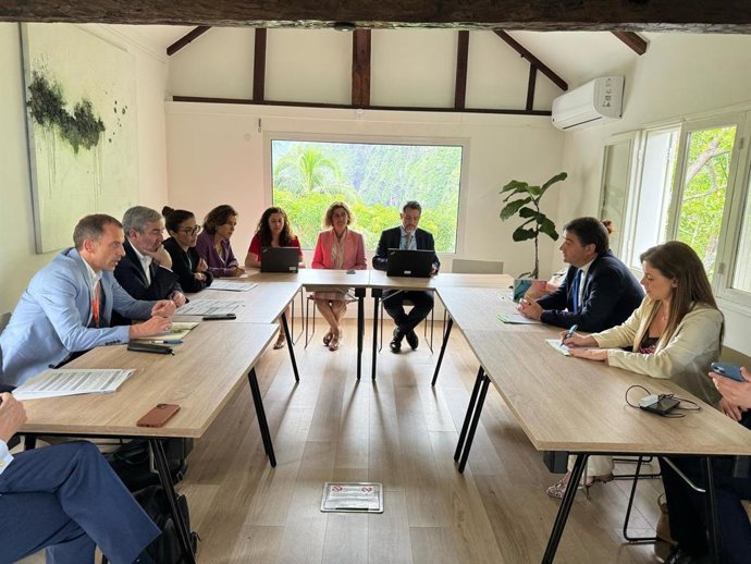 Reunión entre el presidente de Canarias, Fernando Clavijo, y el vicepresidente de la Comisión Europea, Raffaele Fitto