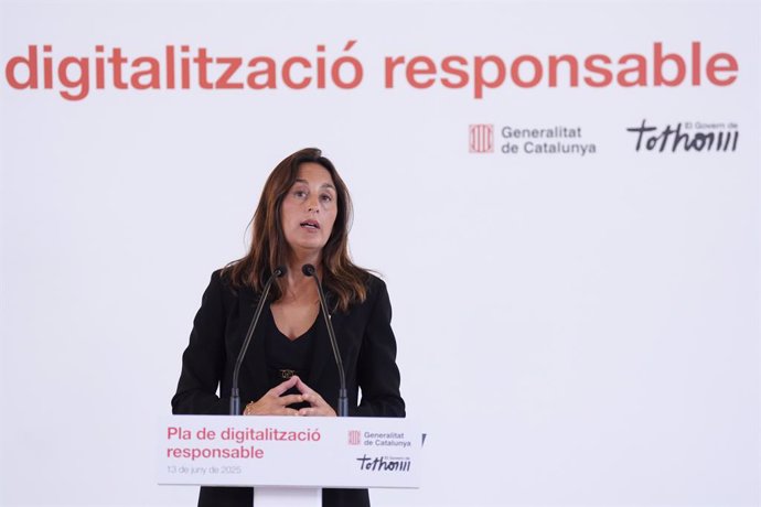 La consellera d'Educació i FP de la Generalitat, Esther Niubó