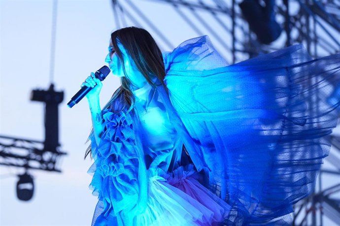 La artista, Zahara durante un concierto