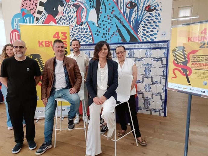 Presentación de los 43 Encuentros Internacionales de Juventud de Cabueñes (KBÑS), en la antigua Escuela de Comercio de Gijón.