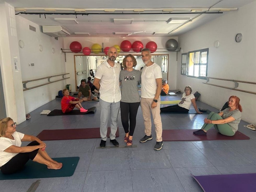 El delegado Chain, en una visita al taller de pilates.