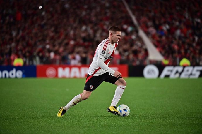 El jugador argentino Franco Mastantuono, en un encuentro con River Plate.