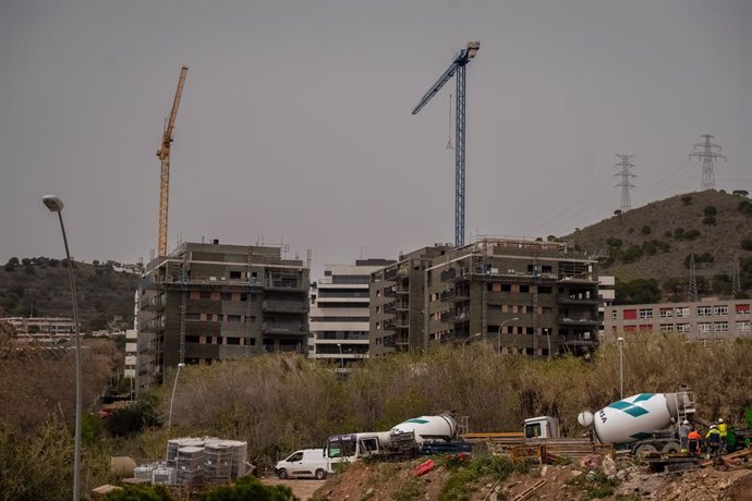Archivo - Habitatges en construcció