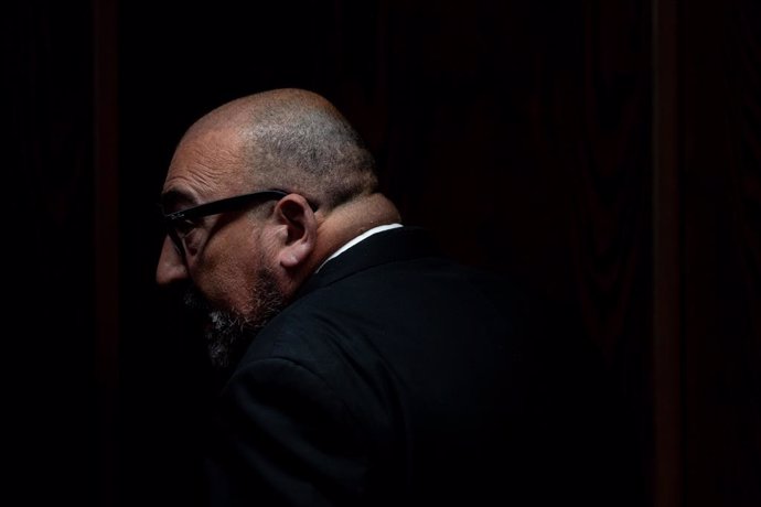 Archivo - El exasesor del exministro José Luis Ábalos, Koldo García, a su llegada a la Comisión del Senado sobre la investigación de las mascarillas durante el COVID-19, a 22 de abril de 2024, en Madrid (España). Las comparecencias en la comisión de inves