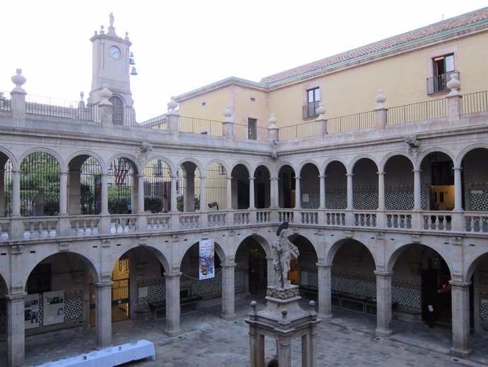 Archivo - La seu de l'IEC