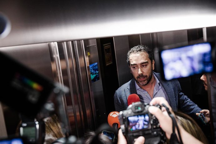 L'empresari Víctor de Aldama a la compareixença de l'exmilitant socialista Leire Díez, en l'Hotel Novotel, a 4 de juny del 2025, a Madrid  (Espanya). 