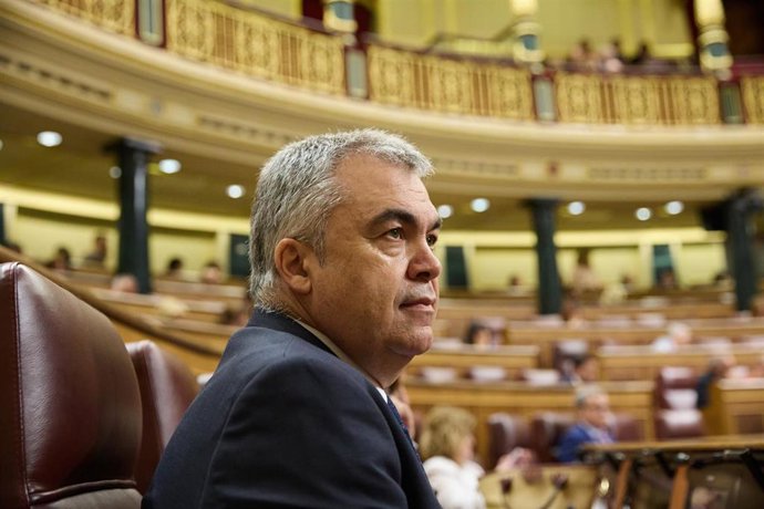 El ex secretario de Organización del PSOE Santos Cerdán durante una sesión plenaria en el Congreso de los Diputados.