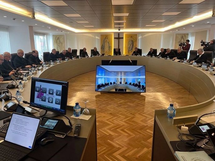 Una reunión de la Comisión Permanente de los obispos.