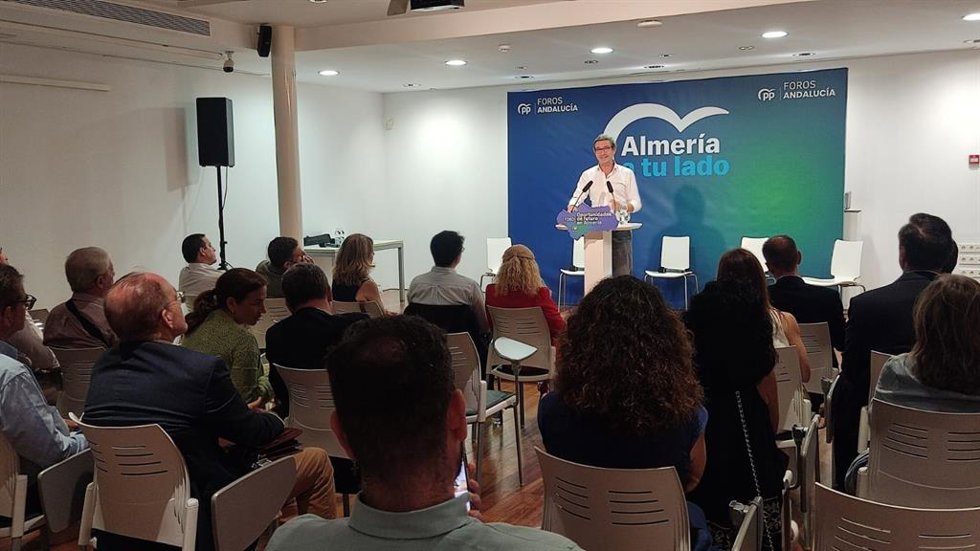 Clausura del I Foro 'Oportunidades de futuro en Almería' organizado por el PP.