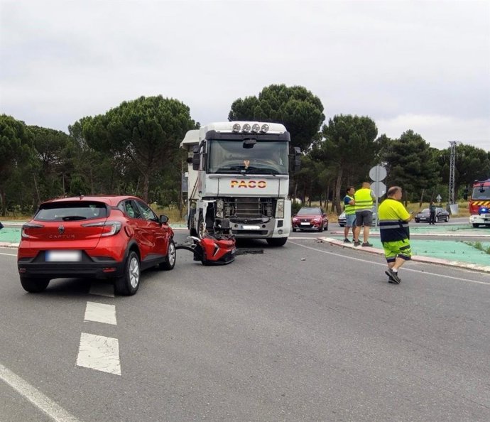 Accidente de tráfico en la CL-602, km 96, cruce del Puente Blanca, en Íscar (Valladolid)