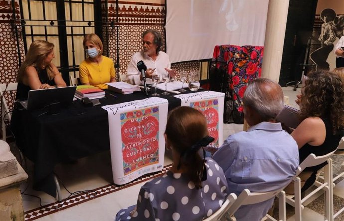 La alcaldesa de Jerez (Cádiz), María José García-Pelayo, en el III Encuentro 'Mujer Gitana en el Patrimonio Cultural Flamenco'.