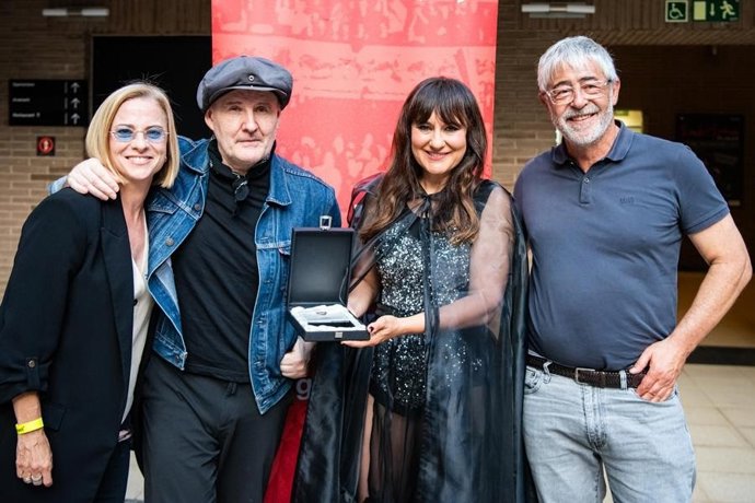 Amaral recibe la Pua d'Or del festival Guitar BCN
