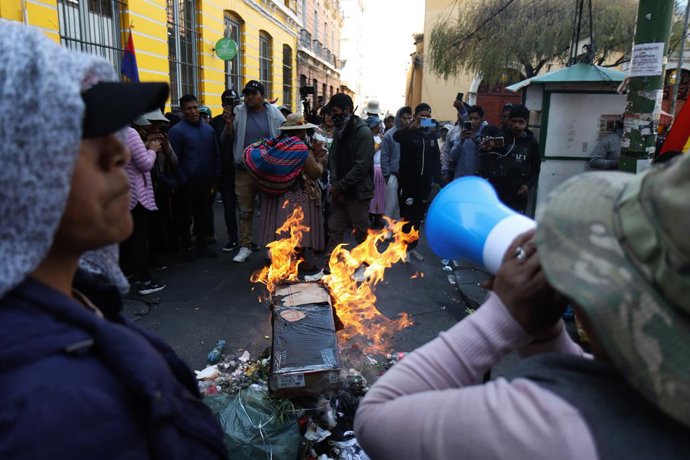 Imagem de arquivo de protestos de partidários do ex-presidente Evo Morales na Bolívia.