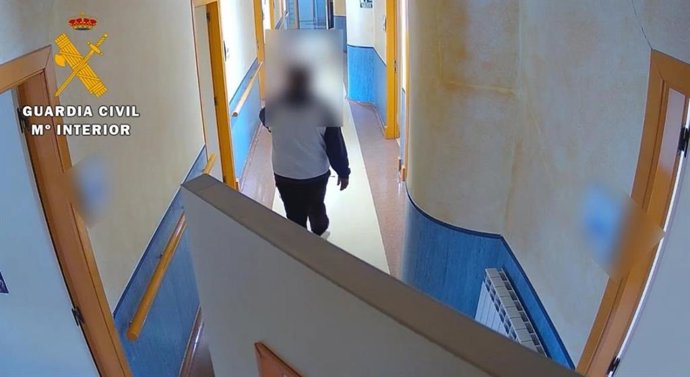 Imagen de una cámara de seguridad del presunto autor de los robos.