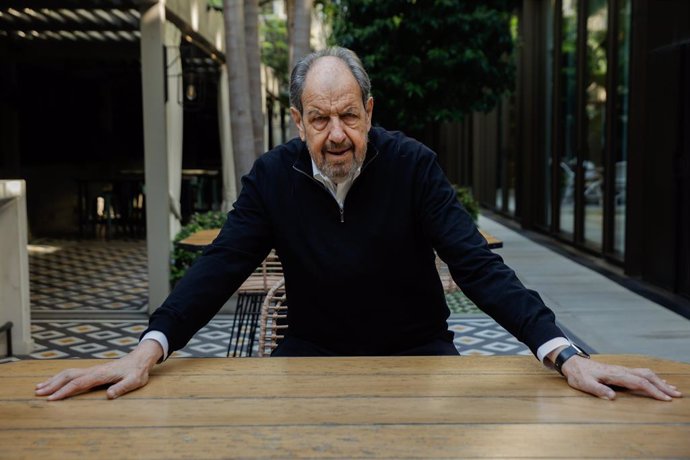 Archivo - L'actor Josep Maria Pou, guardonat amb el premi a la trajectòria en el VI Festival La Gran Pantalla