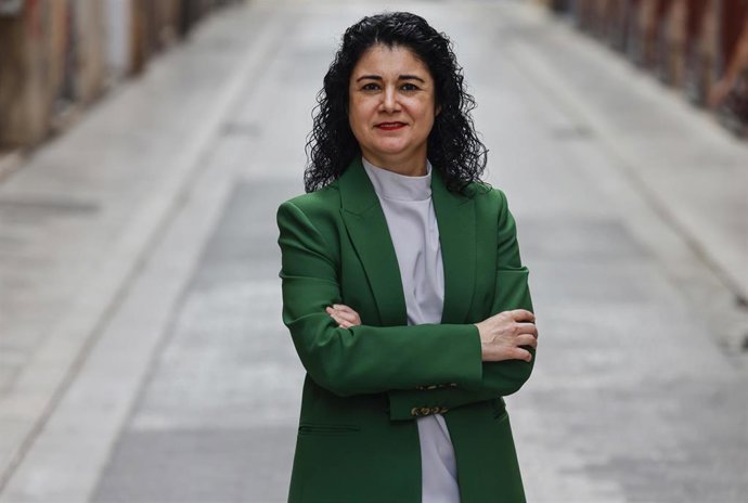 La secretaria general de CCOO PV, Ana García, posa para una entrevista a Europa Press