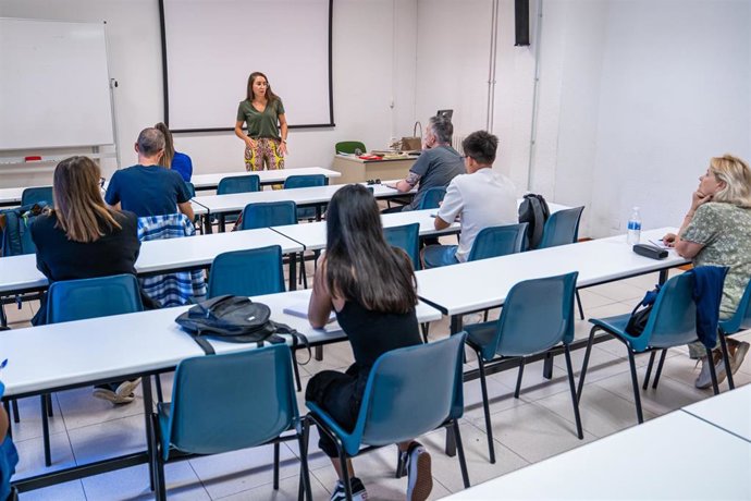 Archivo - Una clase dentro de la Casa de las Lenguas