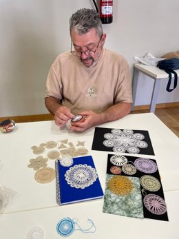 La Roseta de Tenerife viaja a Madrid para acercar la historia y técnicas de este tradicional encaje