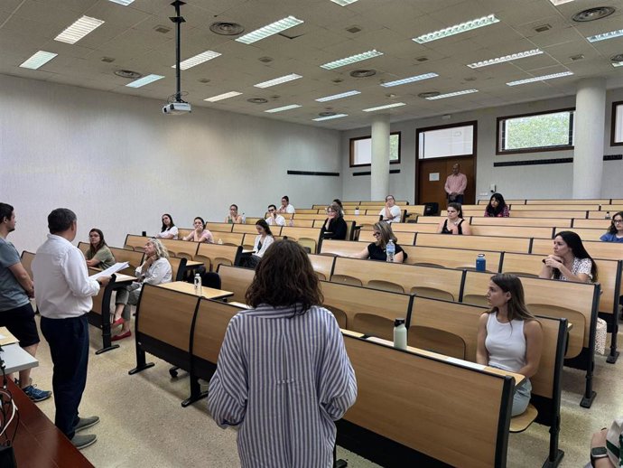 Un total de 880 docentes se presentan este sábado a las oposiciones de enseñanzas no universitarias