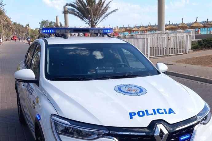 Un vehículo de la Policía Local de Palma
