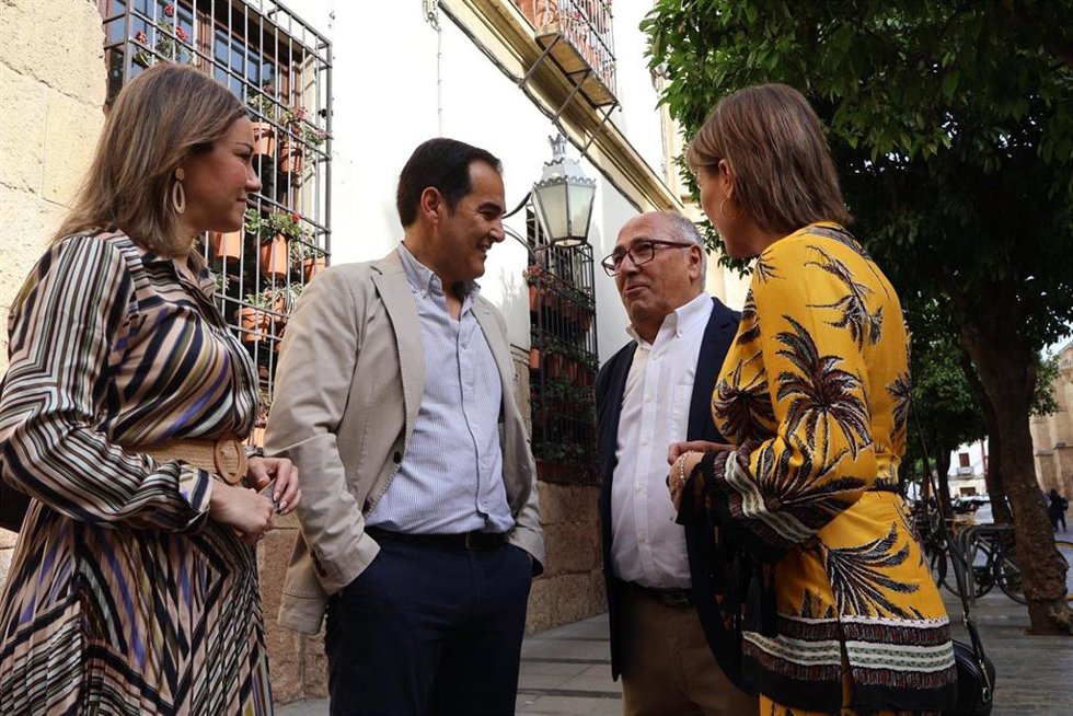 El consejero de Justicia, José Antonio Nieto, este sábado antes de inaugurar el II Congreso Provincial de Servicios Públicos de UGT Córdoba.