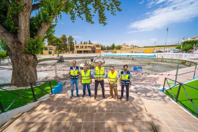 Obras de mejora en la Balsa de Cela.