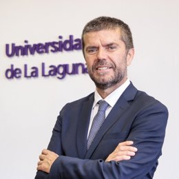 El rector de la Universidad de La Laguna, Francisco García, pregonero de la Bajada de la Virgen de las Nieves 2025
