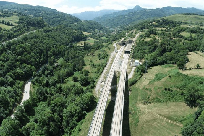 Vista de la Variante de Pajares.