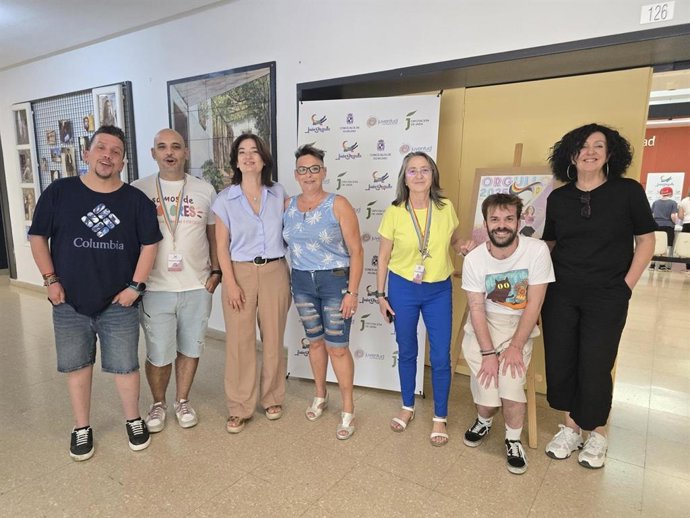 Taller de de pancartas creativas y reivindicativas para la manifestación del Orgullo LGTBIQ+.