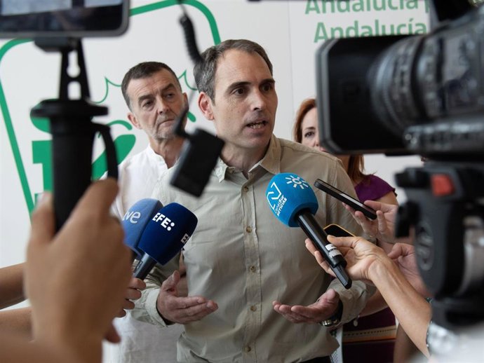 El coordinador de IU Andalucía, Toni Valero, en Granada.