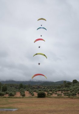Imagen de archivo del Festival Internacional del Aire que acoge Segura de la Sierra (Jaén).