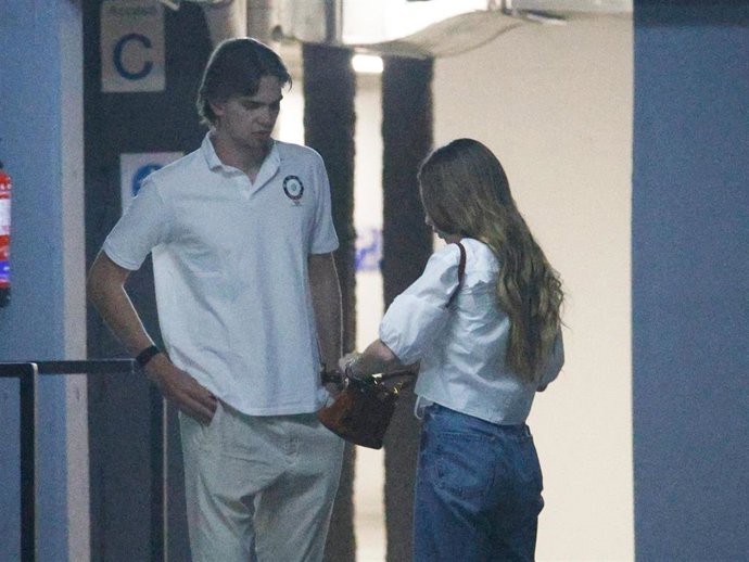 MIGUEL URDANGARIN Y OLYMPIA BERACASA EN UNA CLÍNICA MÉDICA DE MADRID