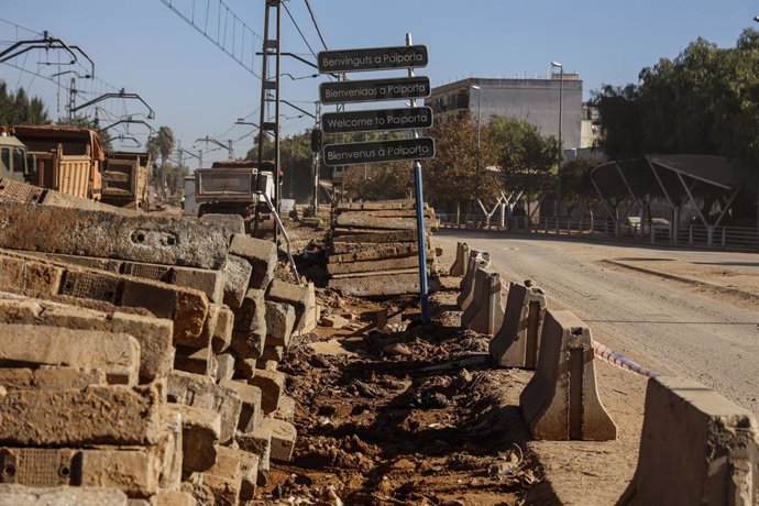 Archivo - Una señal indica la entrada a Paiporta, a 28 de noviembre de 2024, en Paiporta, Valencia (Comunidad Valenciana).