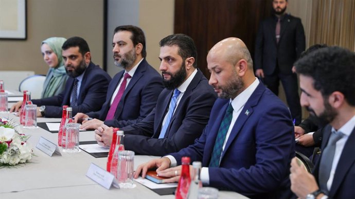 Archivo - May 8, 2025, Paris, Beirut, France: Syrian President Ahmad Al-Shara meets with French Minister of Francophone Affairs Mohamed Souilihi in Paris on May 8, 2025