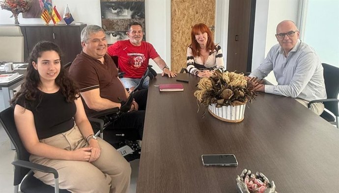 El Ayuntamiento cede un espacio municipal a Adela-CV para el apoyo y la asistencia a las personas con ELA
