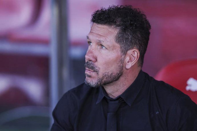 Diego Pablo Simeone, head coach of Atletico de Madrid looks on during the Spanish league, La Liga EA Sports, football match played between Girona FC and Atletico de Madrid at Estadio de Montilivi on May 25, 2025 in Girona, Spain.