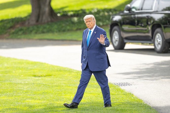 WASHINGTON, June 7, 2025  -- U.S. President Donald Trump walks to board Marine One at the White House in Washington, D.C., the United States, on June 6, 2025.