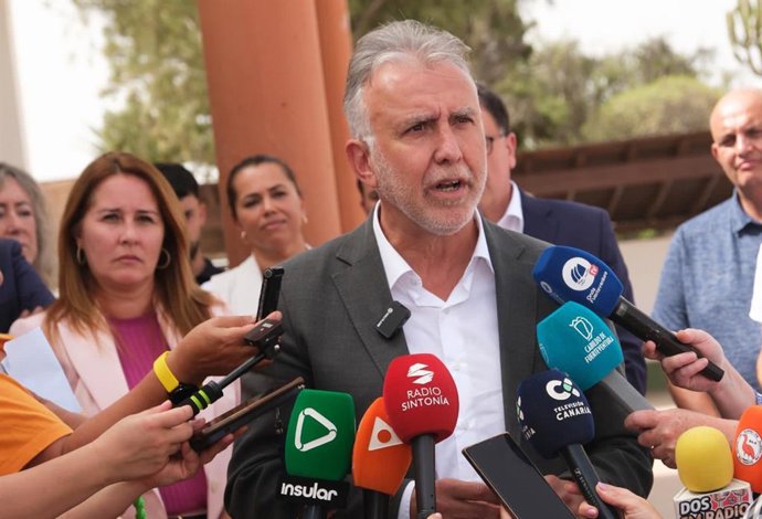 Archivo - El Ministerio de Política Territorial y Memoria Democrática, Ángel Víctor Torres