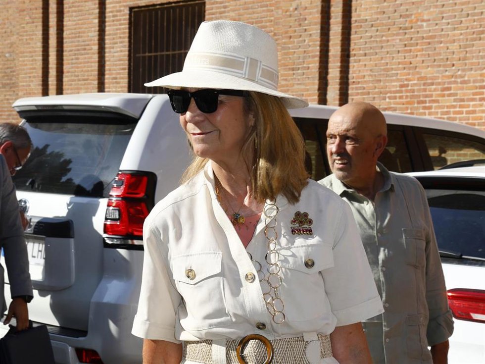 La Infanta Elena en la plaza de toros de las Ventas para disfrutar de la corrida que homenajeaba al ganadero Victorino Martín Andrés, a 15 de junio de 2025, en Madrid