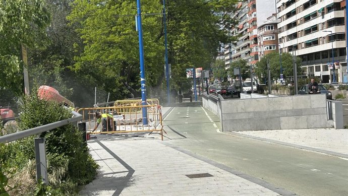 Obras para la modificación del trazado del carril bici del paseo de Isabel la Católica.