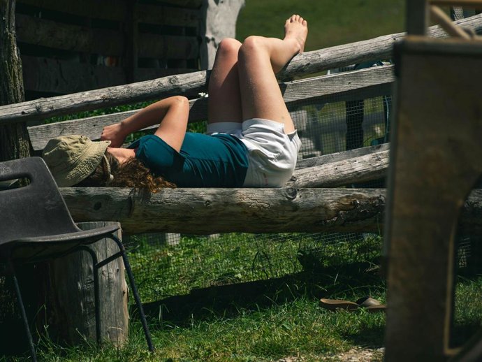 Como dormir bem no verão sem ar-condicionado: o "método egípcio" e outras dicas do Dr. Felices