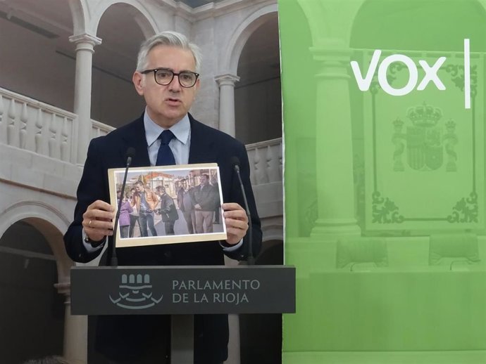 Alacid muestra el instante en que Andreu acompaña a Sánchez, Ábalos, Koldo García y Santos Cerdán