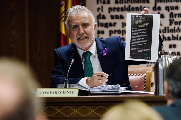 Archivo - El Ministro de Política Territorial y Memoria Democrática, Ángel Víctor Torres, durante su comparecencia en la comisión por el ‘caso Koldo’, en el Senado, a 6 de marzo de 2025, en Madrid (España). 