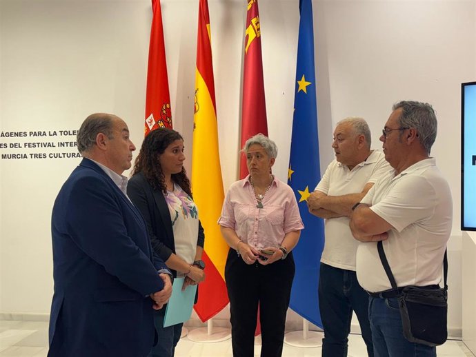 La concejal de Talento Joven y Espacios Públicos, Sofía López-Briones, presenta el proceso participativo