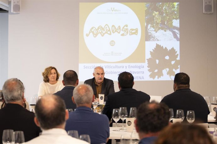 Momento de la presentación en Enozentrum en Olite
