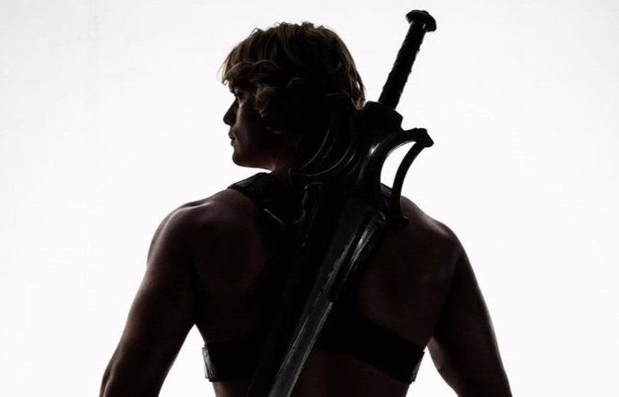 Nuevo vistazo a He-Man en el remake de Masters del Universo, que finaliza su rodaje